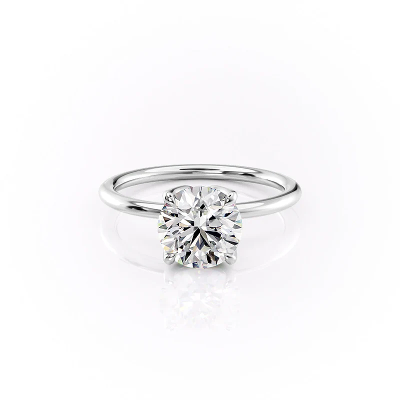 The Lisa Set Moissanite With A 1.0 Carat