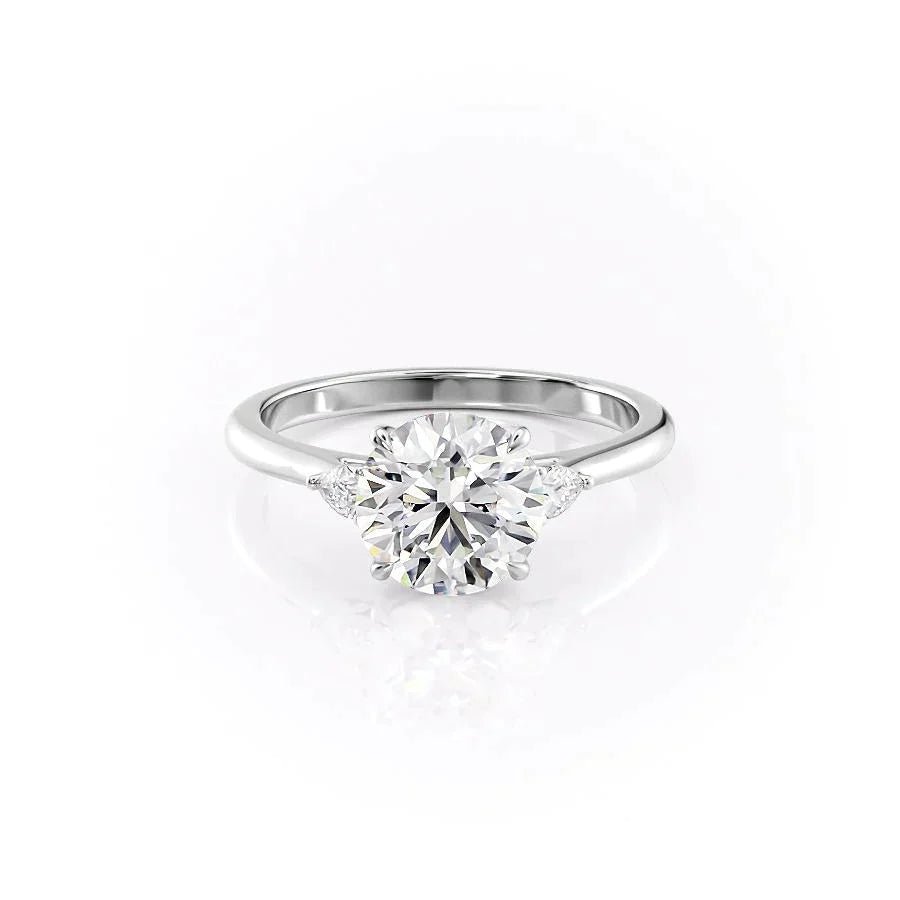 The Pears Liv Set Moissanite With A 1.0 Carat